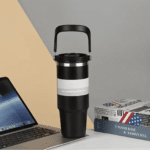 Thermal mug 900 ml, black with a round handle
